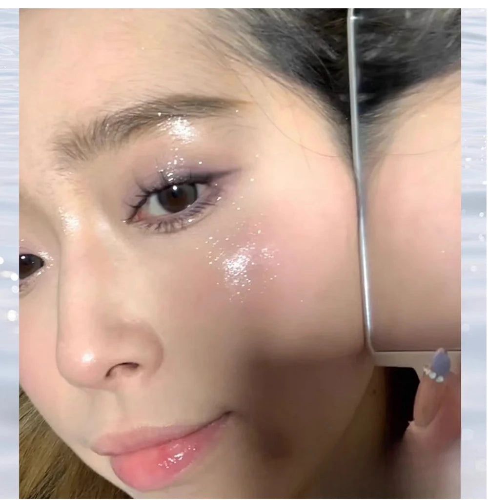 sparkle and glamour to your eyes with this liquid fine shimmer eyeshadow