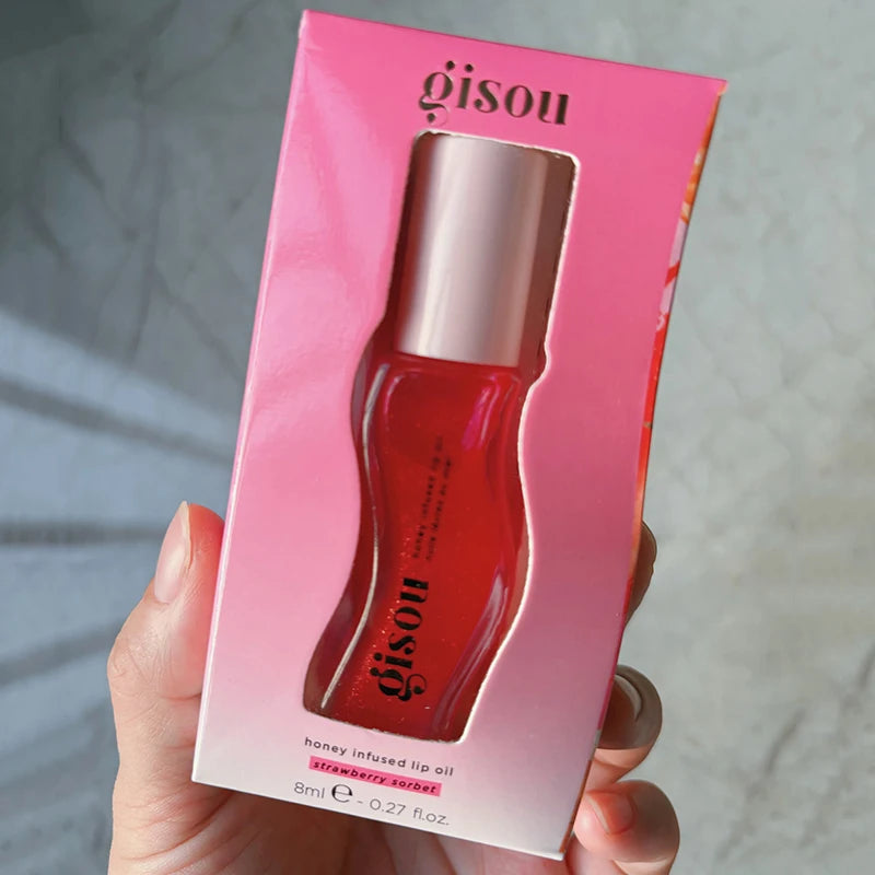 Gloss y  lips with this luxurious moisturizing lip oil-gloss treatment