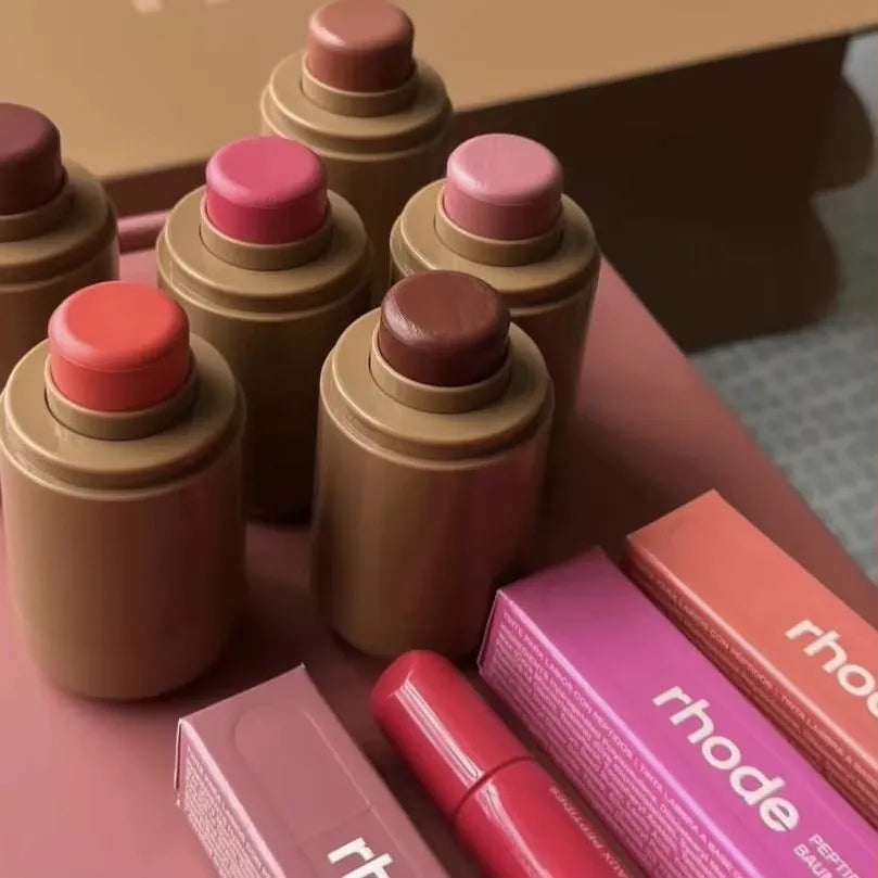 multi-functional Lip Plumping Gloss & Lip Oil.