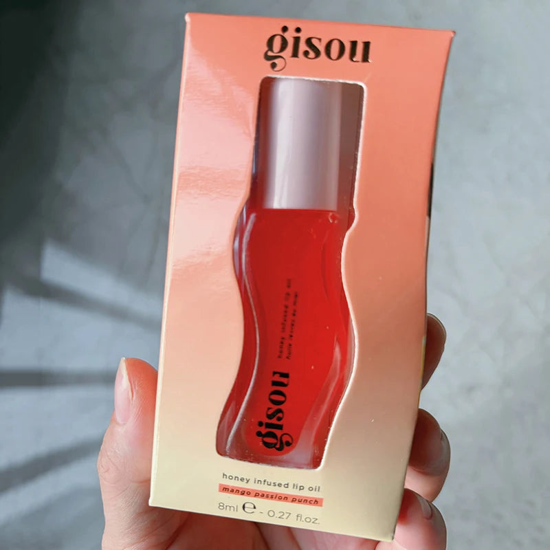 Gloss y  lips with this luxurious moisturizing lip oil-gloss treatment